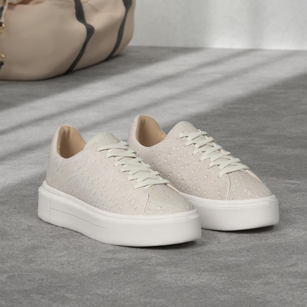 Betsey Johnson Women's Sidny Sneaker Pearl Size: 8 - Picture 7 of 8
